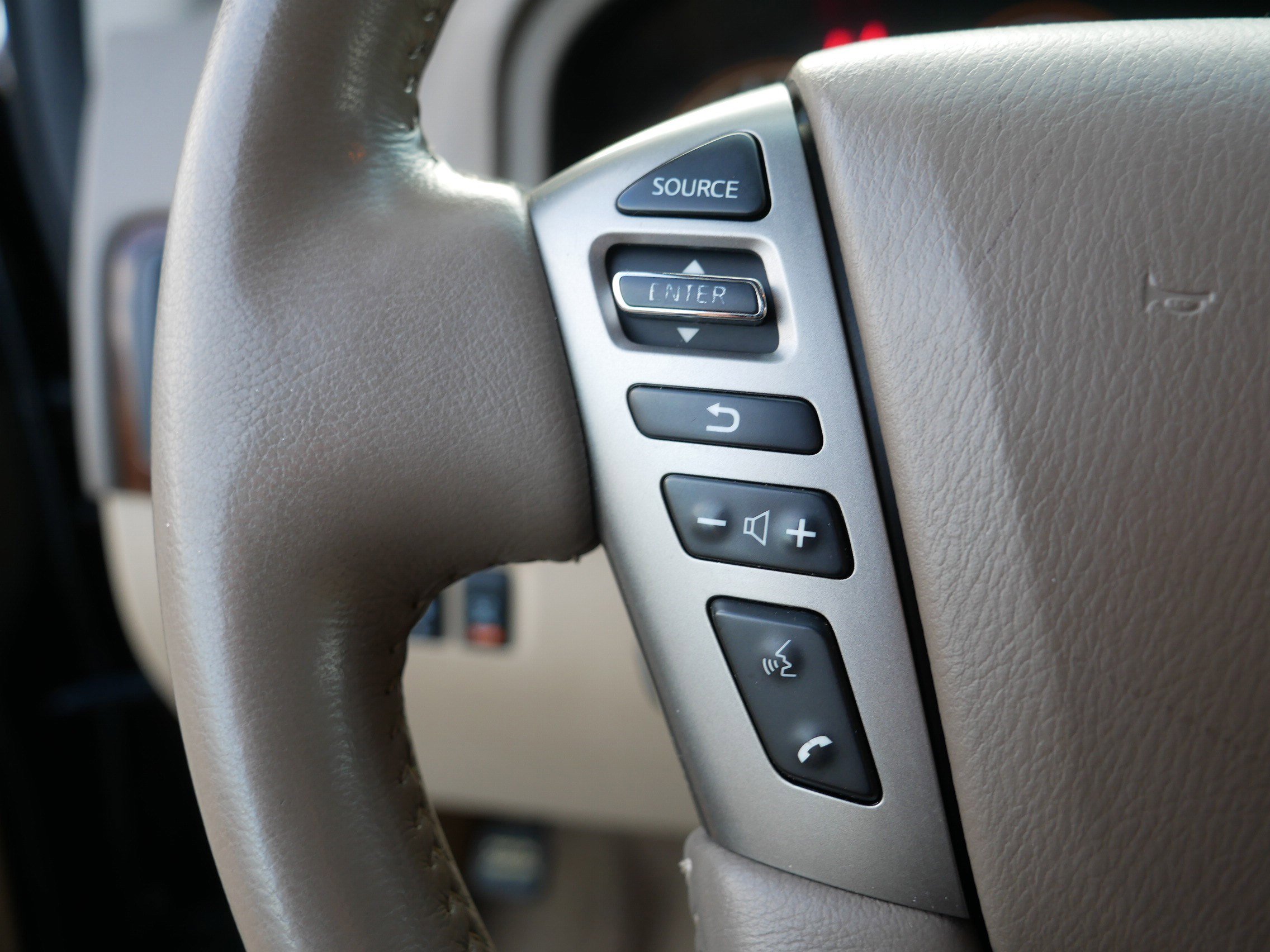 Used 2014 Nissan Armada Platinum w/ 2nd Row Captain Seat Package image 28