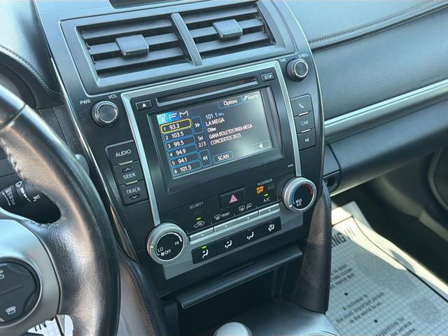 Used 2013 Toyota Camry SE image 23