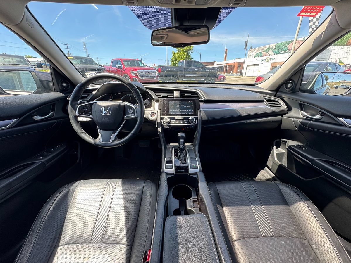 Used 2017 Honda Civic Touring image 34