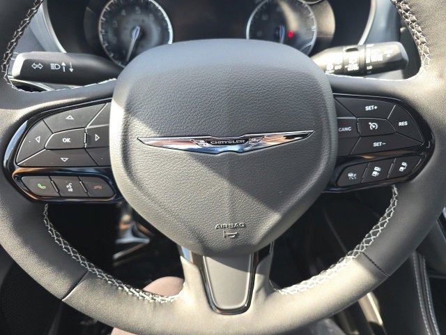 New 2026 Chrysler Pacifica Limited w/ S Appearance Package image 12