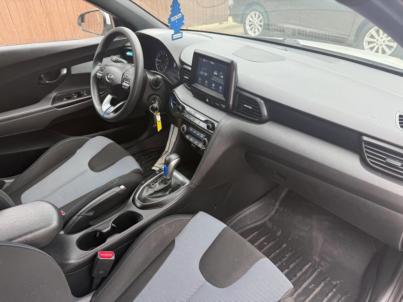 Used 2019 Hyundai Veloster 2.0 image 13
