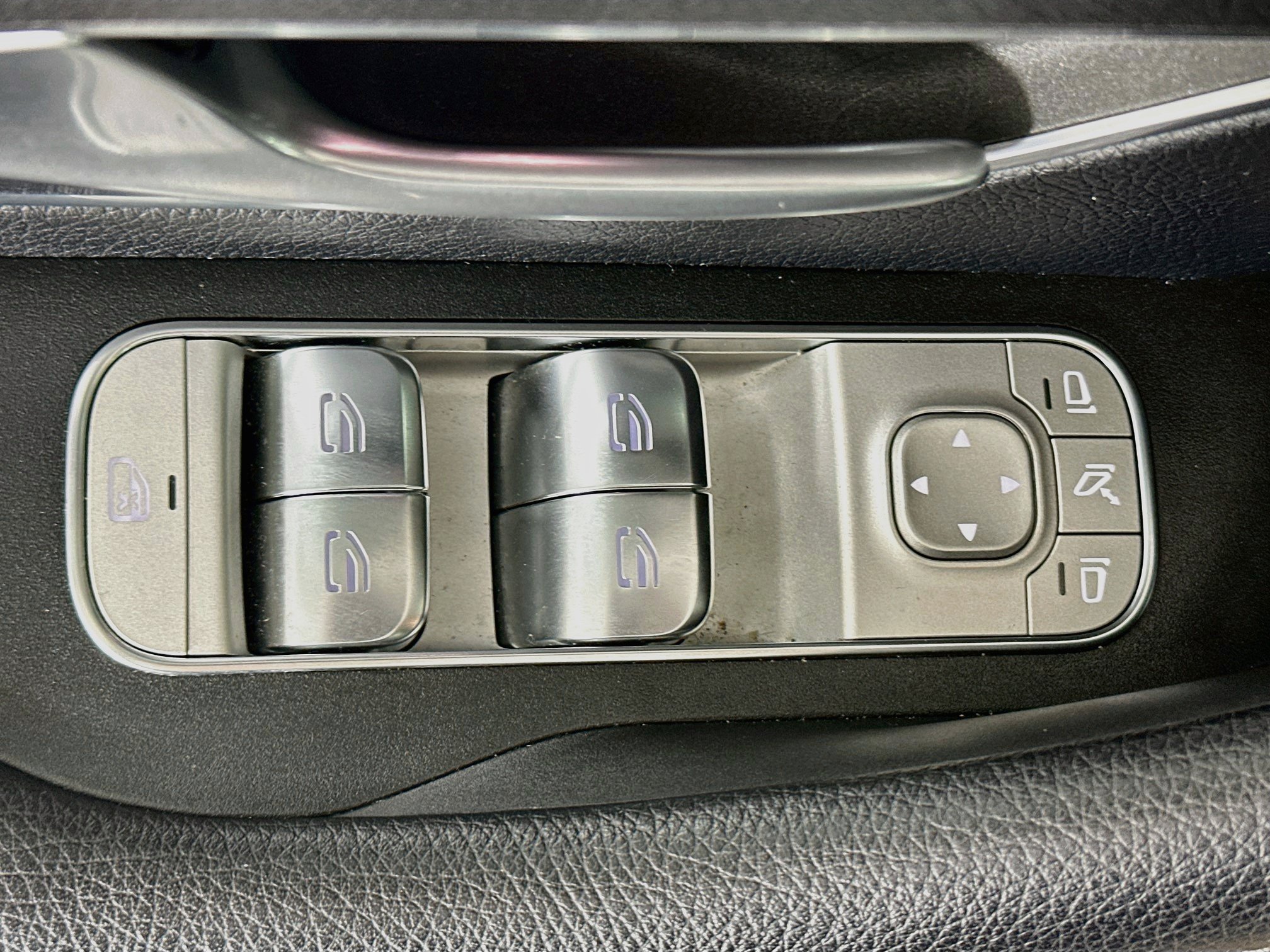 Used 2025 Mercedes-Benz GLE 350 4MATIC image 15