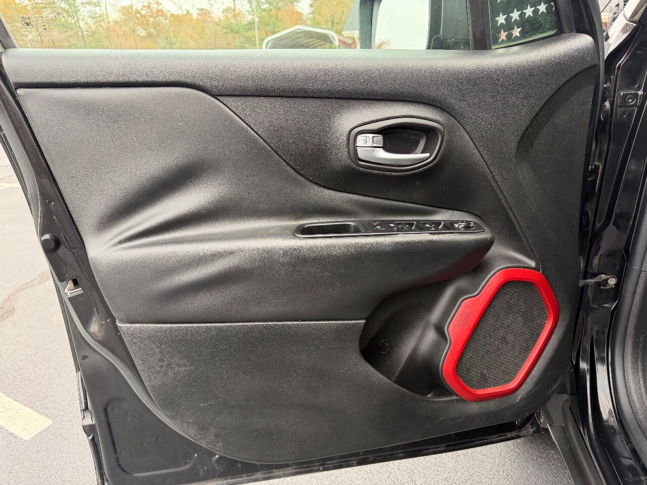 Used 2016 Jeep Renegade Trailhawk w/ Popular Equipment Group image 10