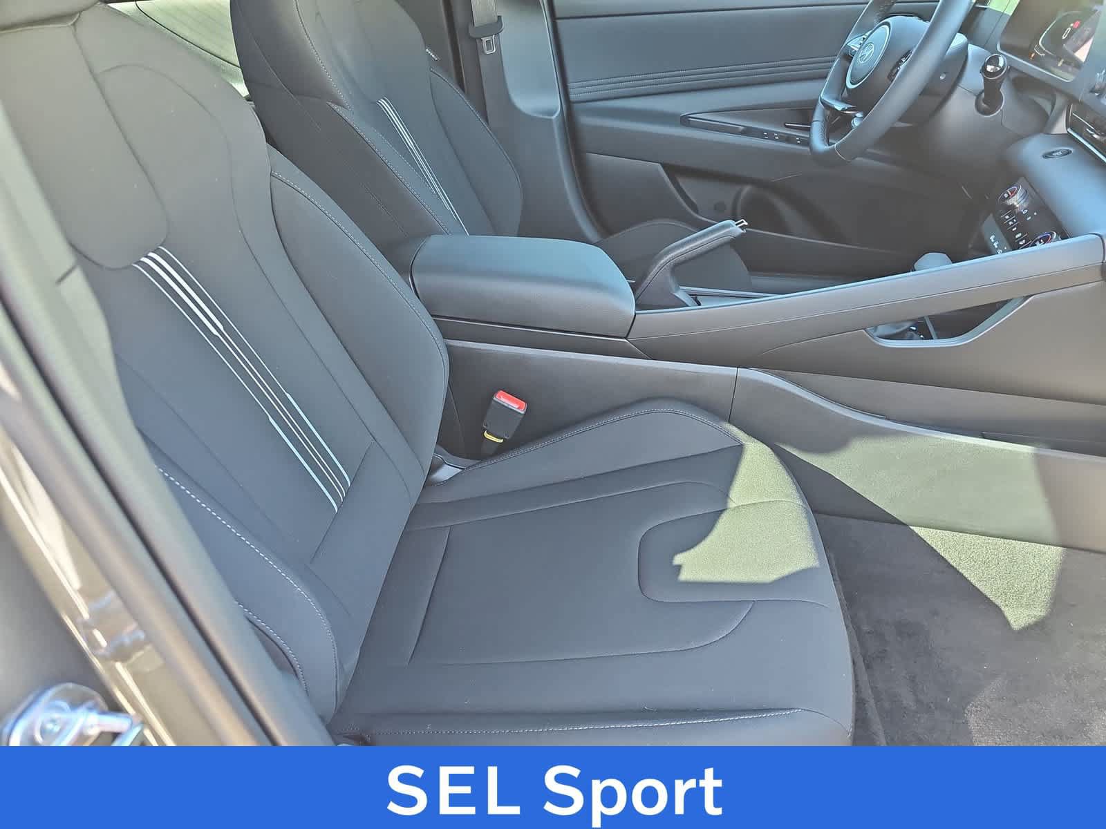 Certified 2026 Hyundai Elantra Sport FWD image 15