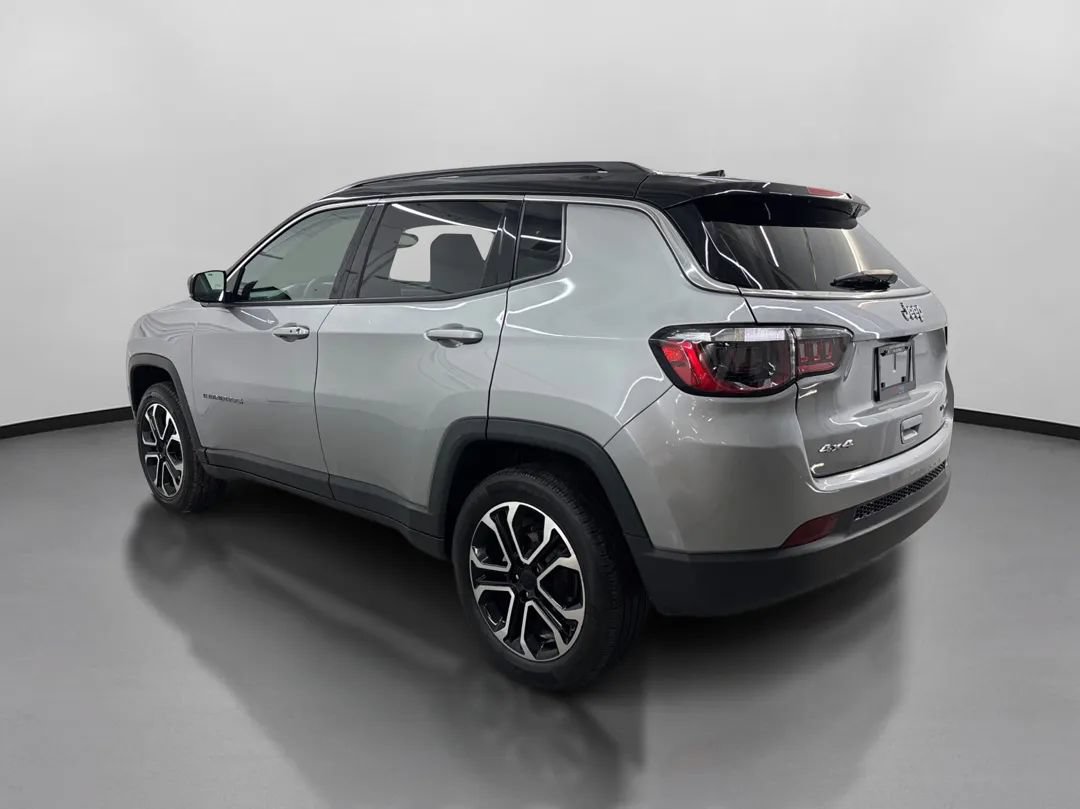 Used 2022 Jeep Compass Limited w/ Sun and Sound Group AWD/4WD image 7
