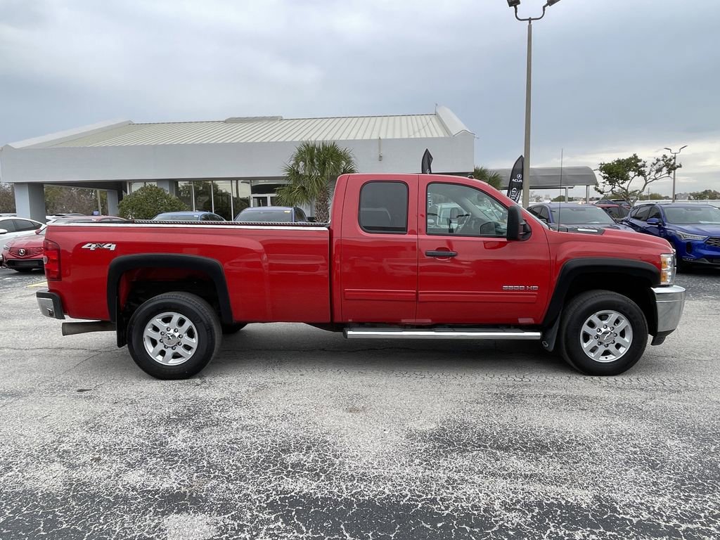 Used 2011 Chevrolet Silverado 3500 LT image 3