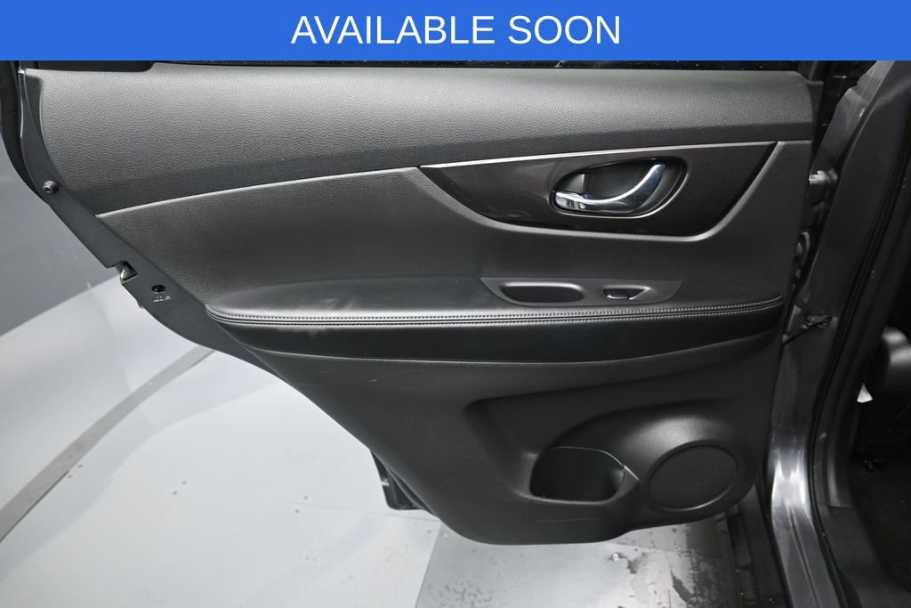 Used 2019 Nissan Rogue SV w/ Premium Package AWD/4WD image 25