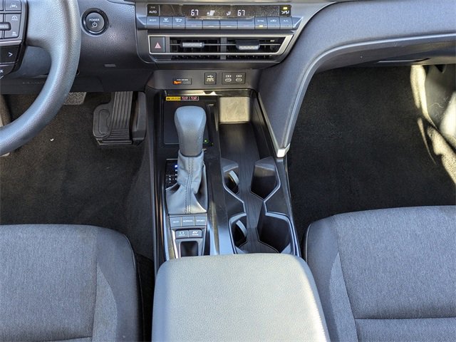 Used 2025 Toyota Camry LE image 18