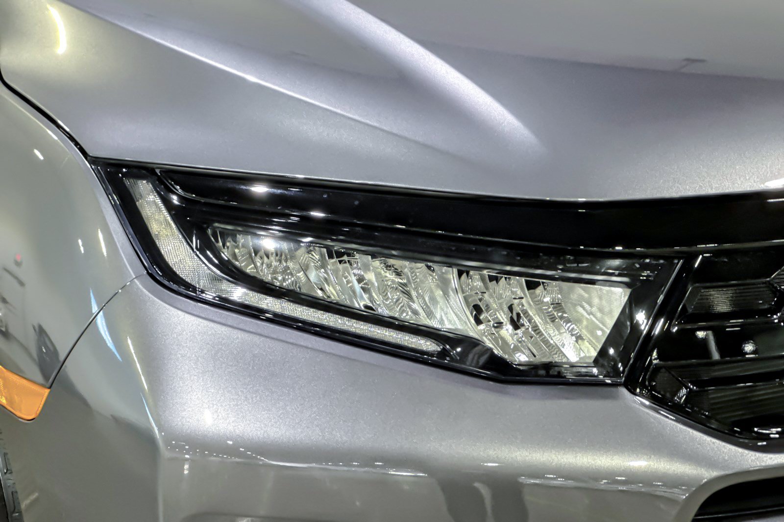 New 2026 Honda Odyssey Touring image 11