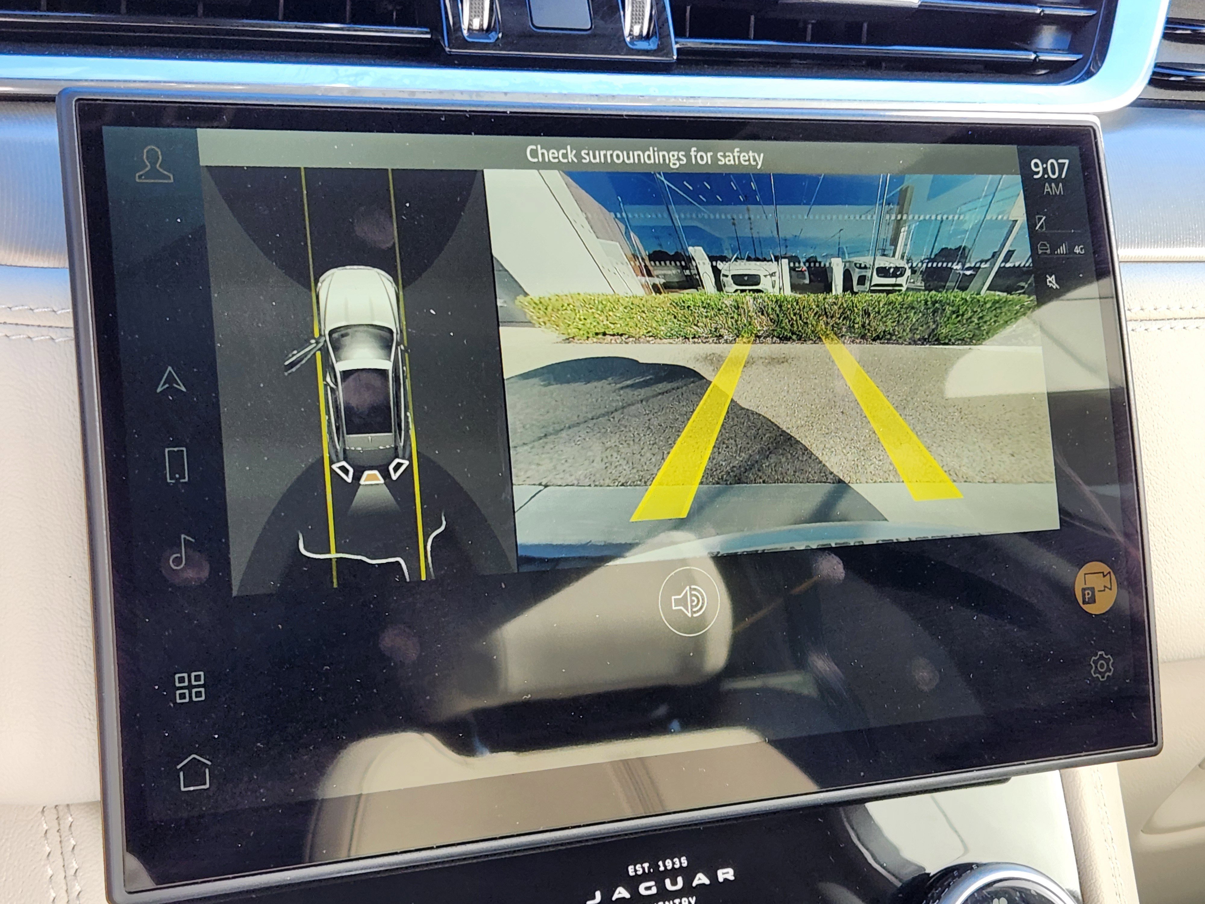 Certified 2025 Jaguar F-PACE R-Dynamic S image 24