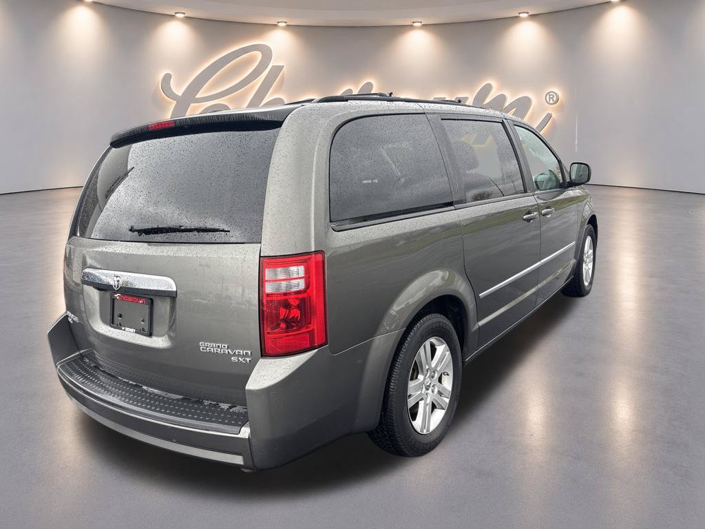 Used 2010 Dodge Grand Caravan Crew w/ Family Value Group FWD image 6
