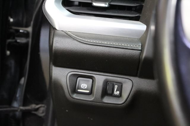 Used 2018 GMC Acadia SLT AWD/4WD image 15