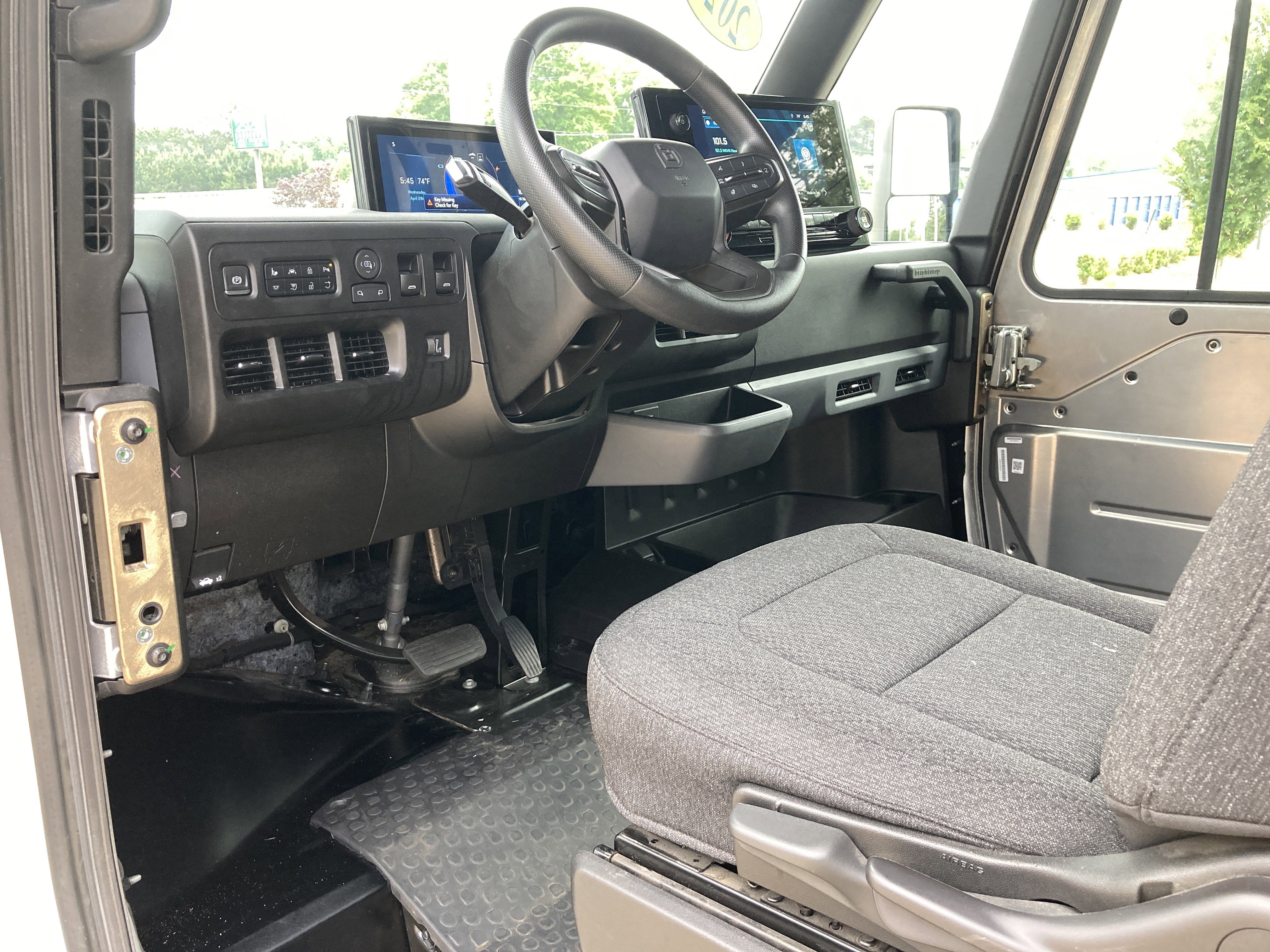 Used 2024 Chevrolet Brightdrop 600 w/ Battery Pack, Max Range AWD/4WD image 10