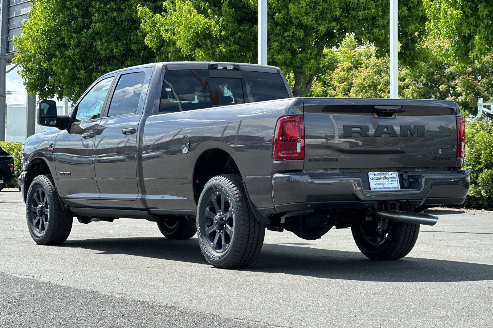 New 2026 RAM 3500 Laramie AWD/4WD image 5