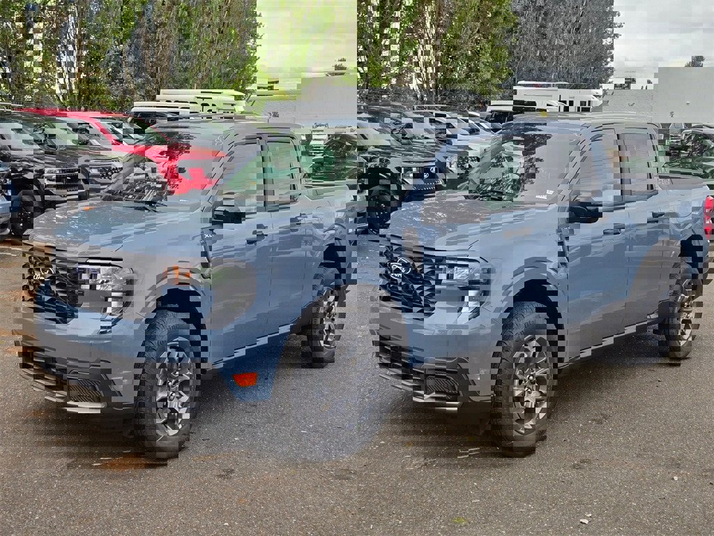 New 2025 Ford Maverick XLT w/ XLT Luxury Package