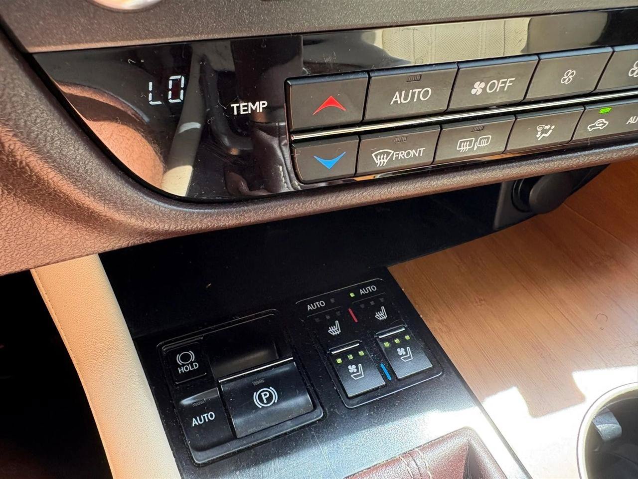 Used 2017 Lexus RX 350 AWD w/ Premium Package image 17