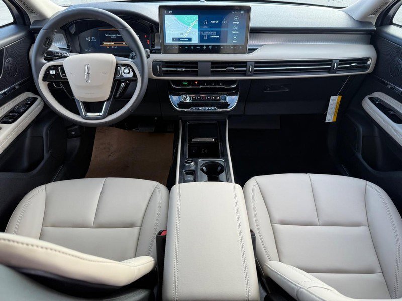 New 2026 Lincoln Corsair Premiere image 6