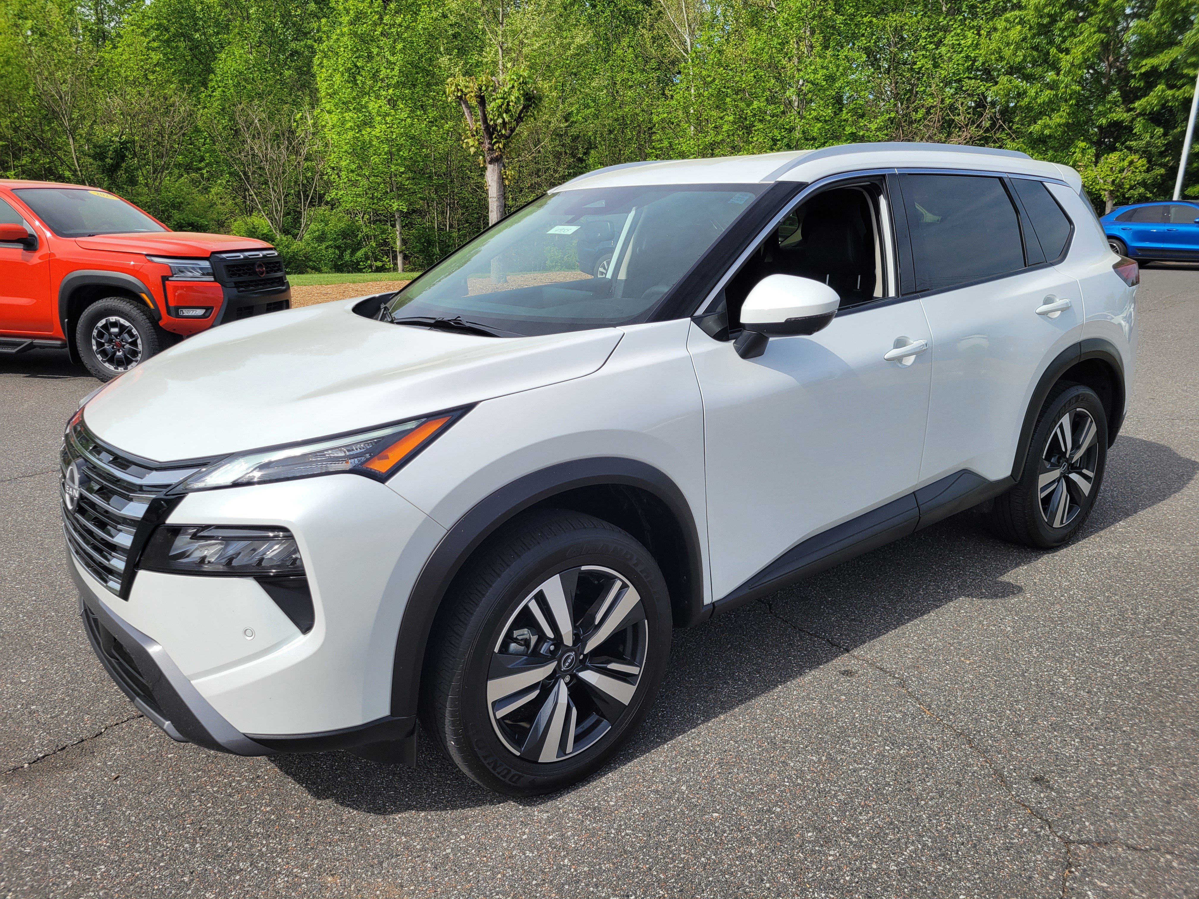 Certified 2025 Nissan Rogue SL