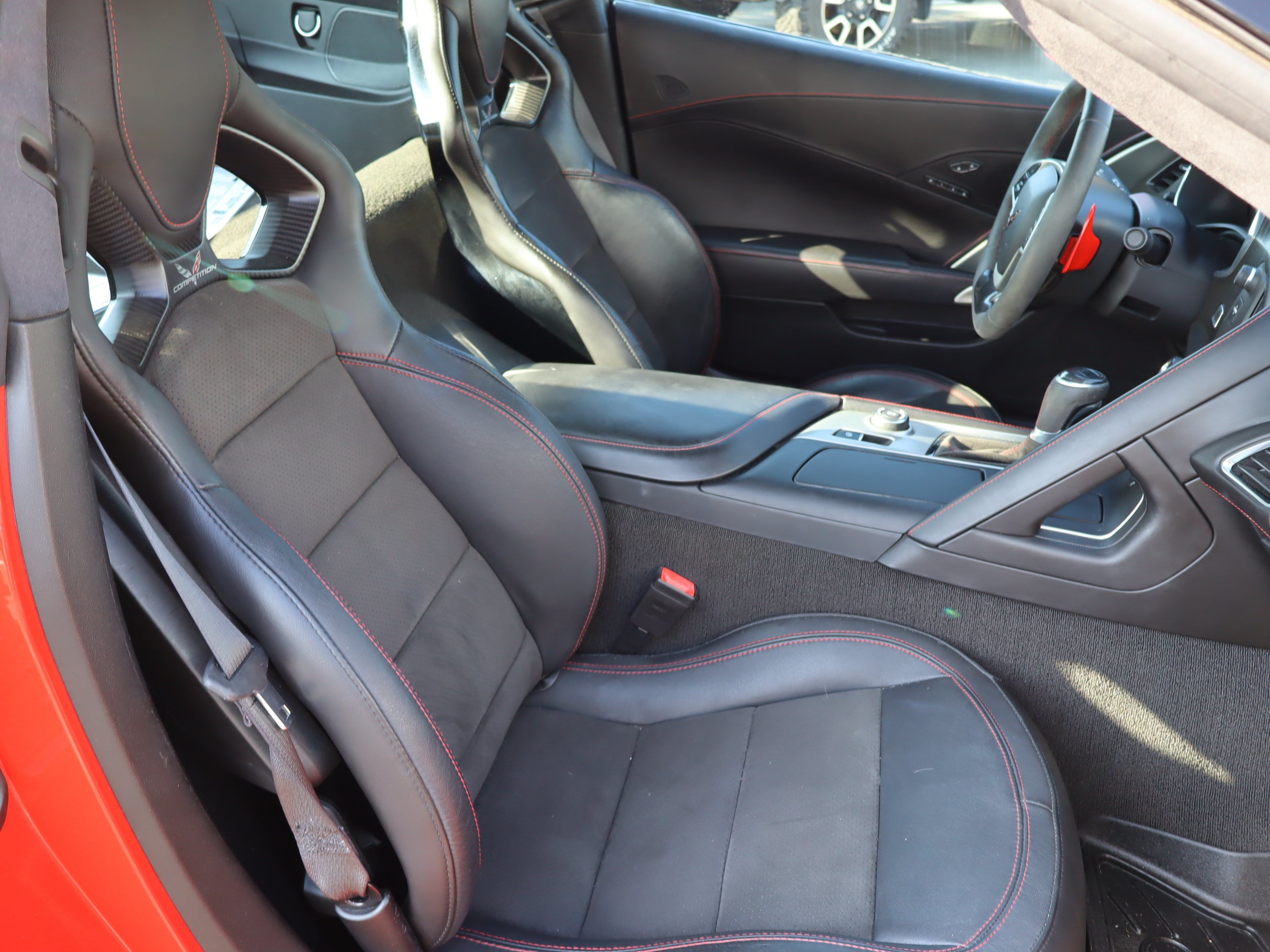 Used 2017 Chevrolet Corvette Stingray Coupe RWD image 31