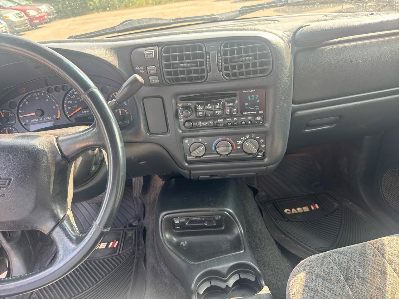 Used 2001 Chevrolet S10 Pickup LS w/ Cold-Climate Pkg AWD/4WD image 12