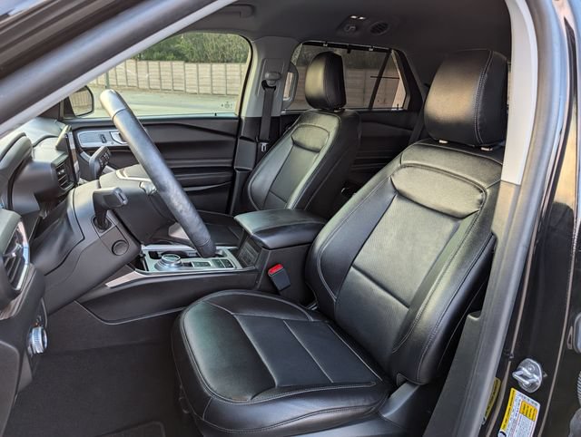 Used 2021 Ford Explorer Limited w/ Equipment Group 301A RWD image 24