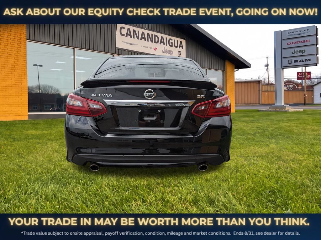 Used 2017 Nissan Altima 2.5 SR w/ Midnight Edition Package FWD image 11