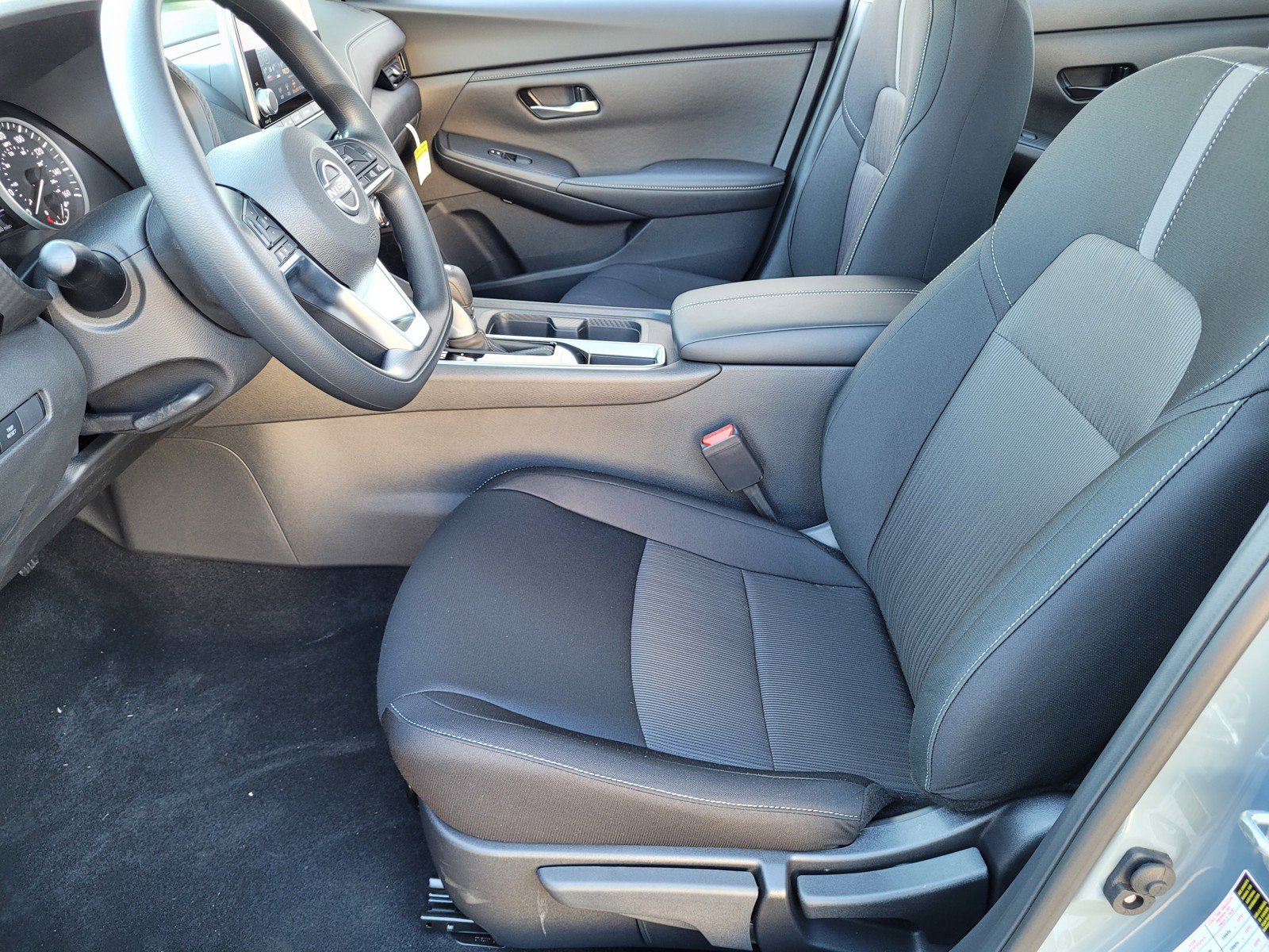 New 2025 Nissan Sentra SV image 9