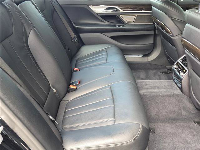 Used 2020 BMW 740i RWD image 19