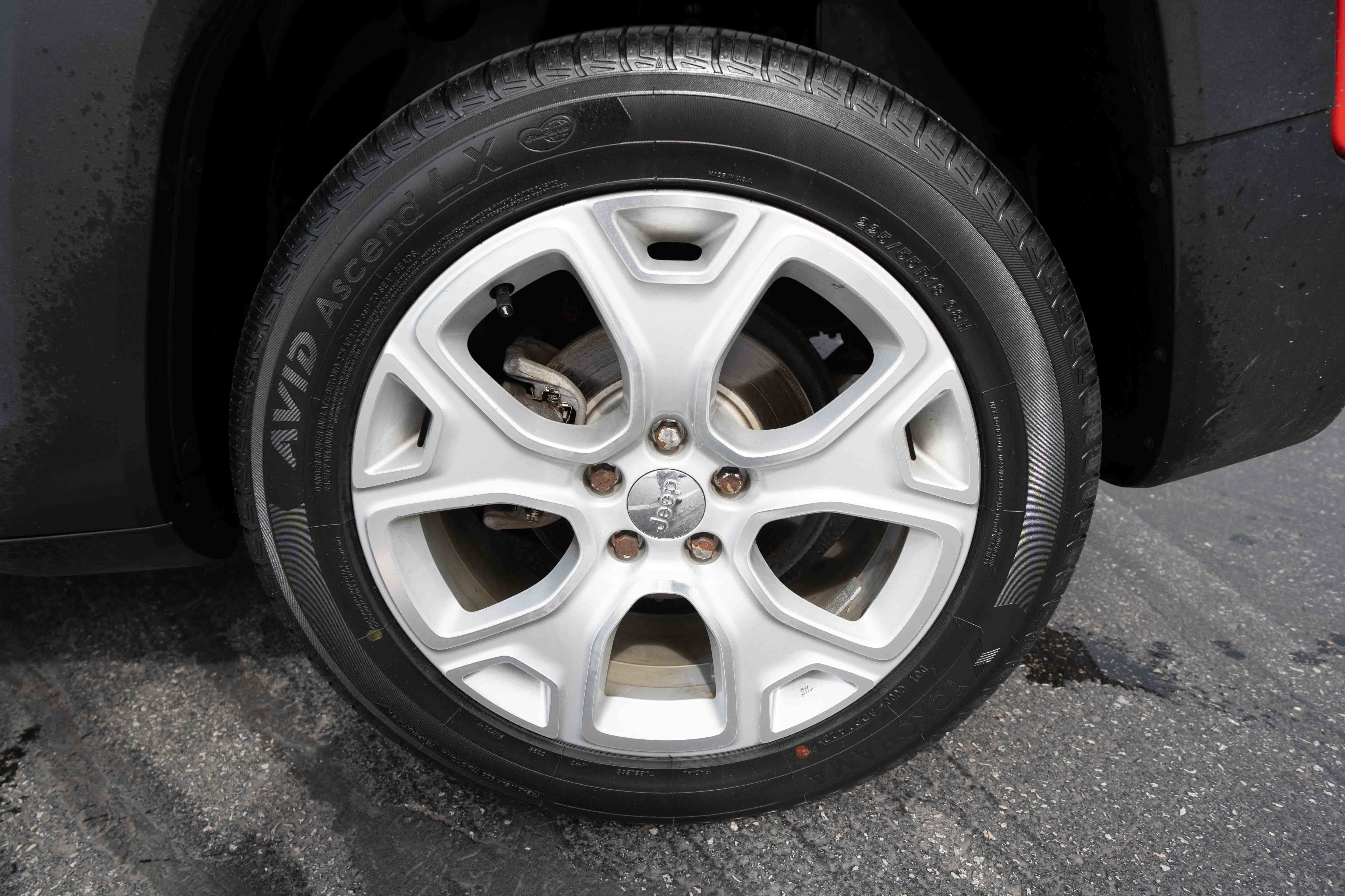 Used 2017 Jeep Renegade Limited image 29