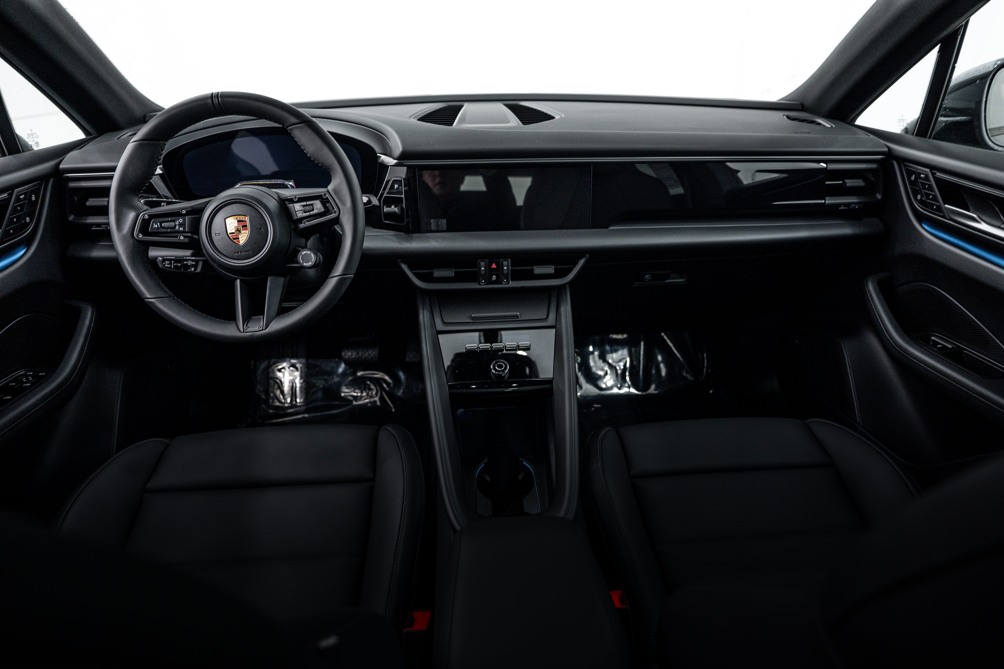 New 2026 Porsche Macan 4 Electric AWD/4WD image 25