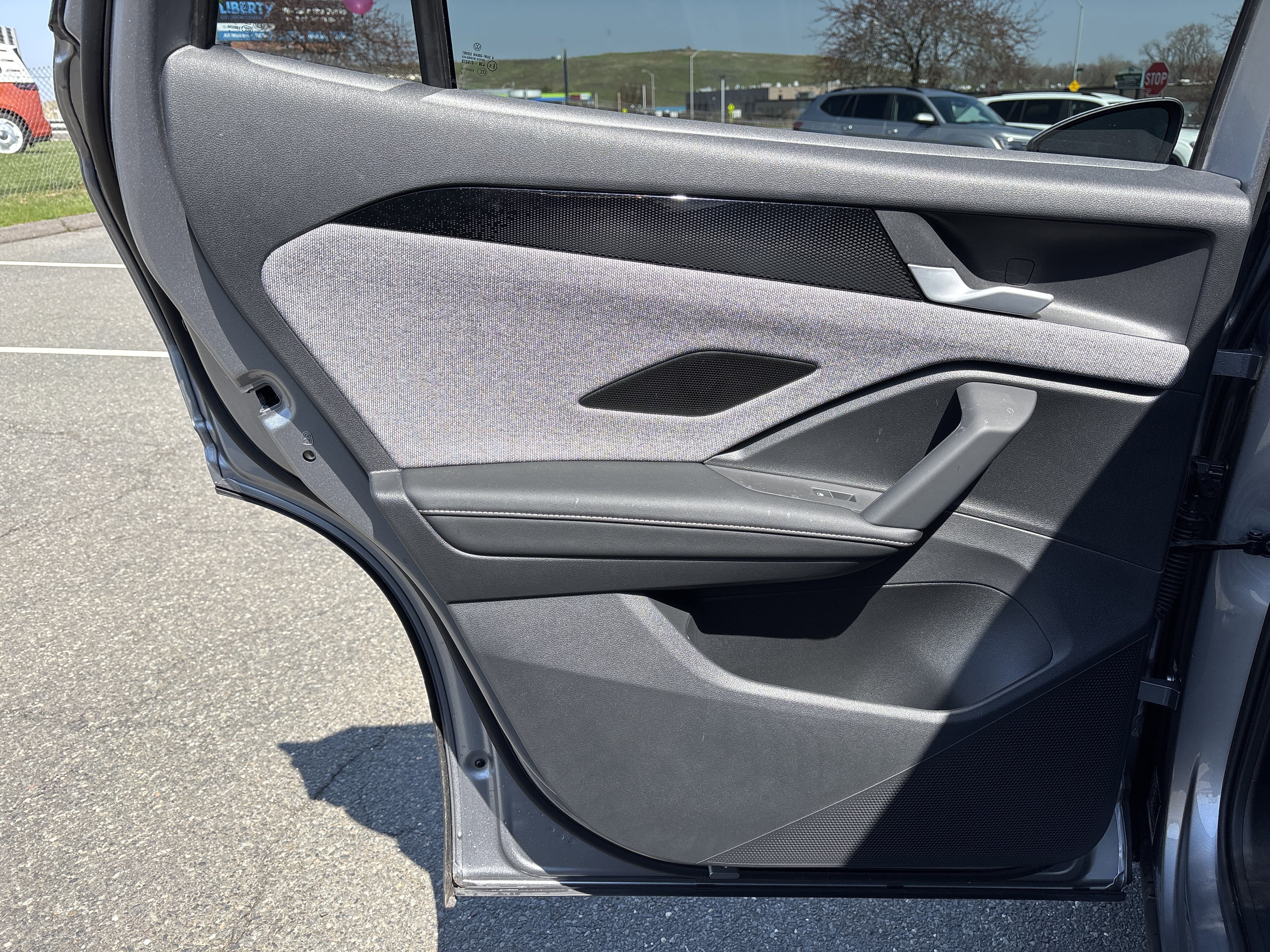 Used 2025 Volkswagen Tiguan S image 24