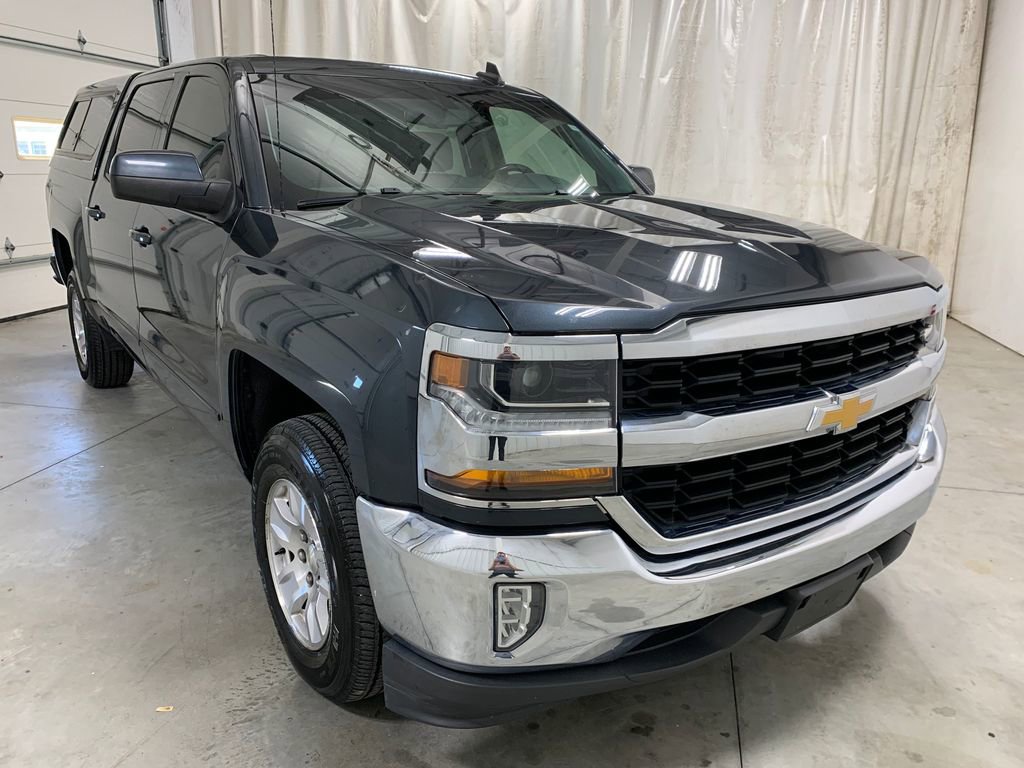 Used 2018 Chevrolet Silverado 1500 LT w/ All Star Edition image 2