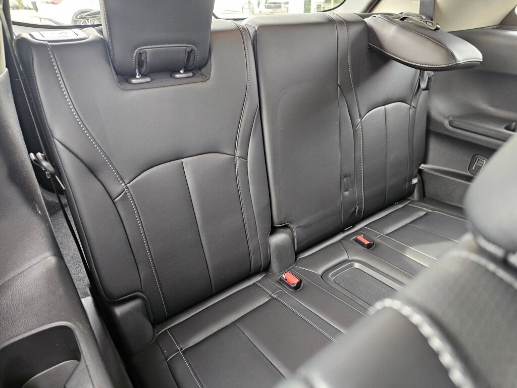 Used 2024 INFINITI QX60 Luxe w/ Performance Audio Package AWD/4WD image 17