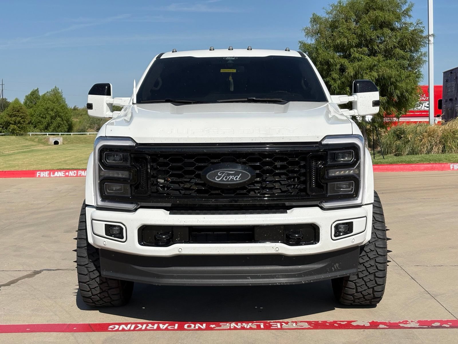 Used 2026 Ford F450 Platinum w/ Platinum Plus Package AWD/4WD image 2