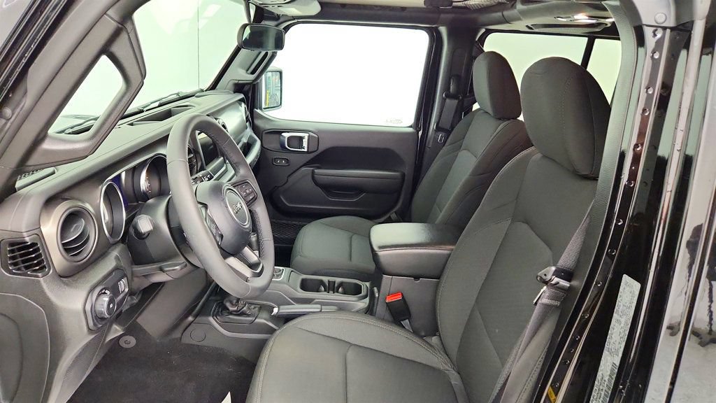 Used 2023 Jeep Wrangler Unlimited Sport AWD/4WD image 19