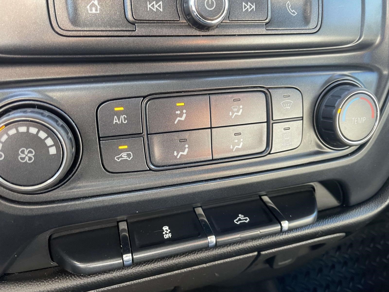 Used 2018 Chevrolet Silverado 1500 Custom w/ Custom Convenience Package RWD image 24