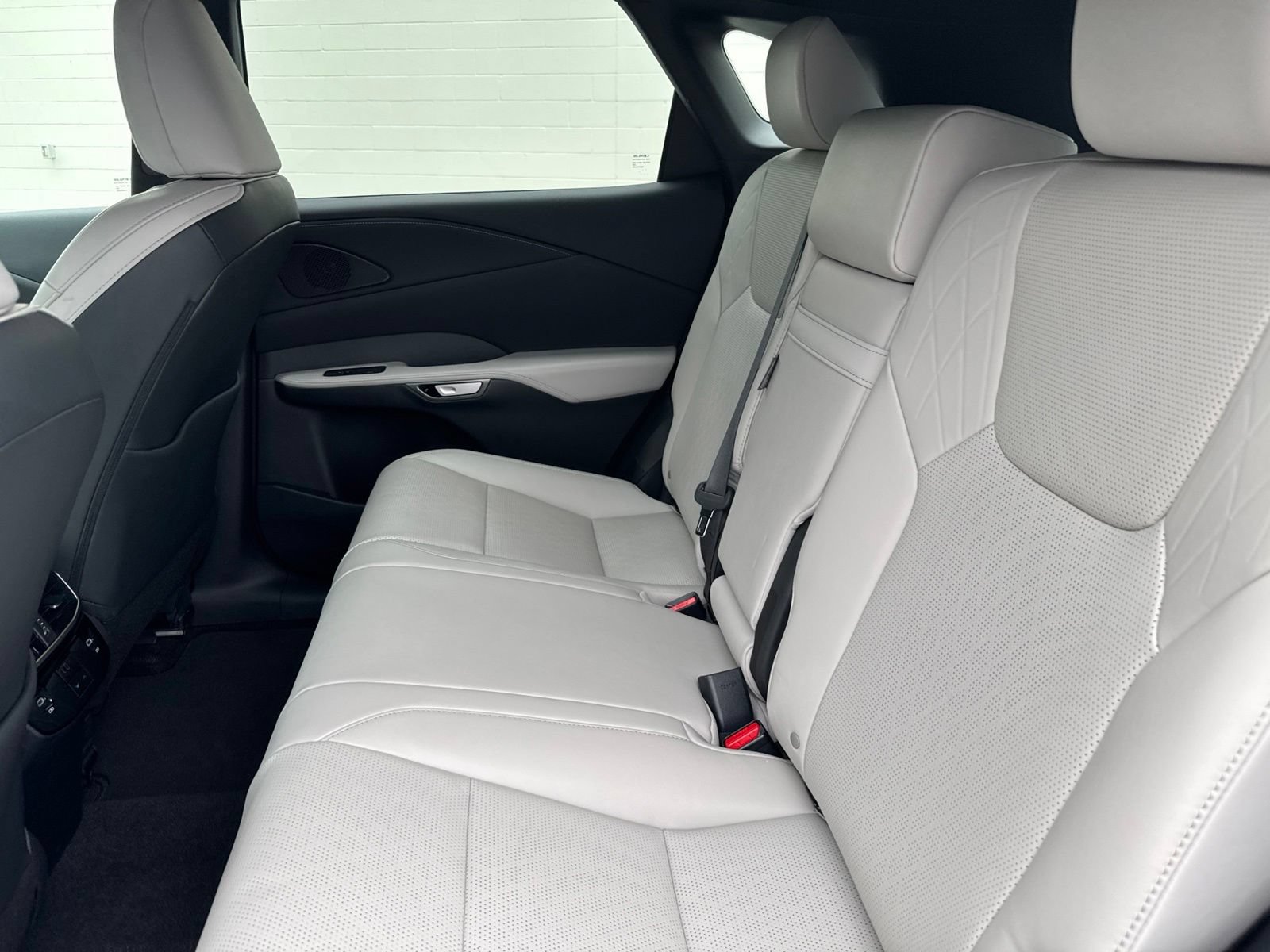Used 2023 Lexus RX 350 Premium Plus w/ Accessory Package AWD/4WD image 18
