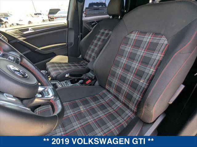 Used 2019 Volkswagen GTI SE FWD image 20