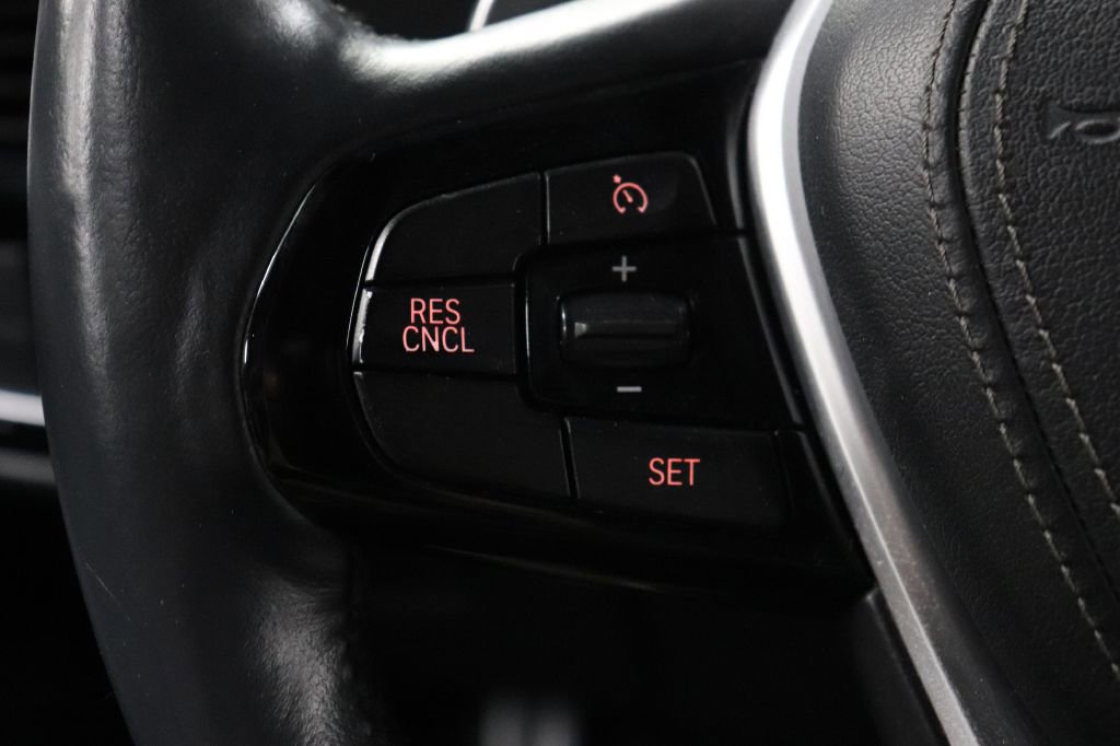 Used 2017 BMW 540i xDrive XI w/ Premium Package image 16