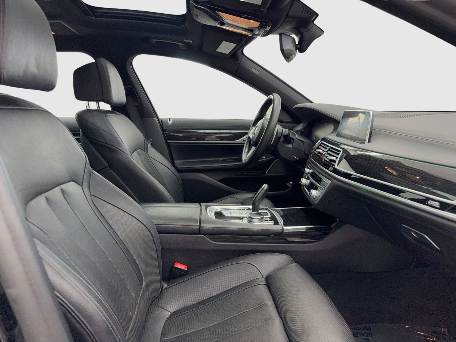 Used 2020 BMW 740i xDrive w/ M Sport Package AWD/4WD image 40