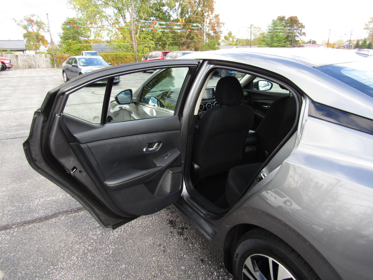 Used 2022 Nissan Sentra SV w/ Trunk Package image 16
