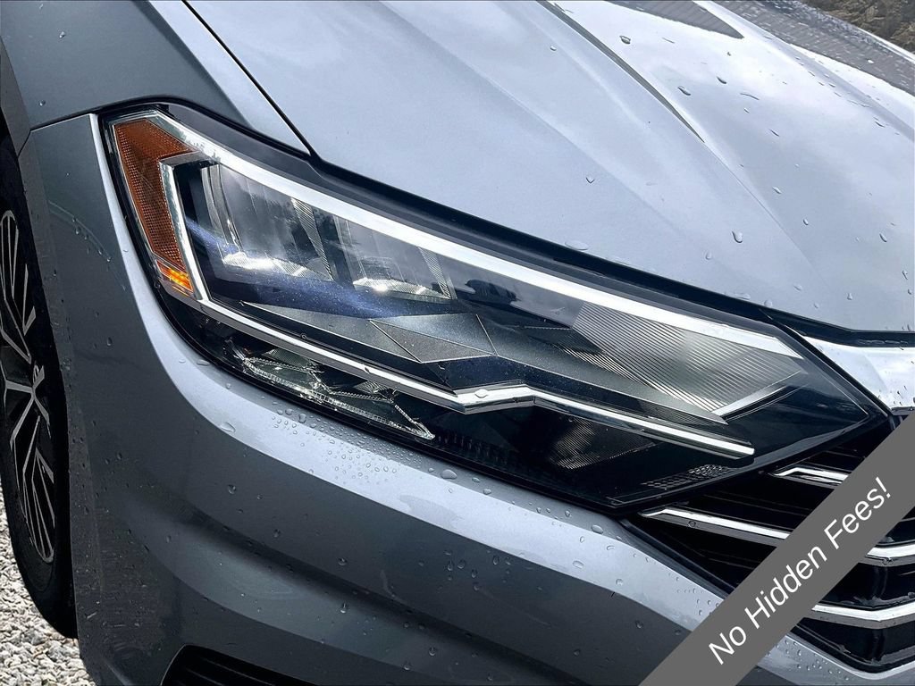 Used 2019 Volkswagen Jetta SE w/ Cold Weather Package FWD image 22