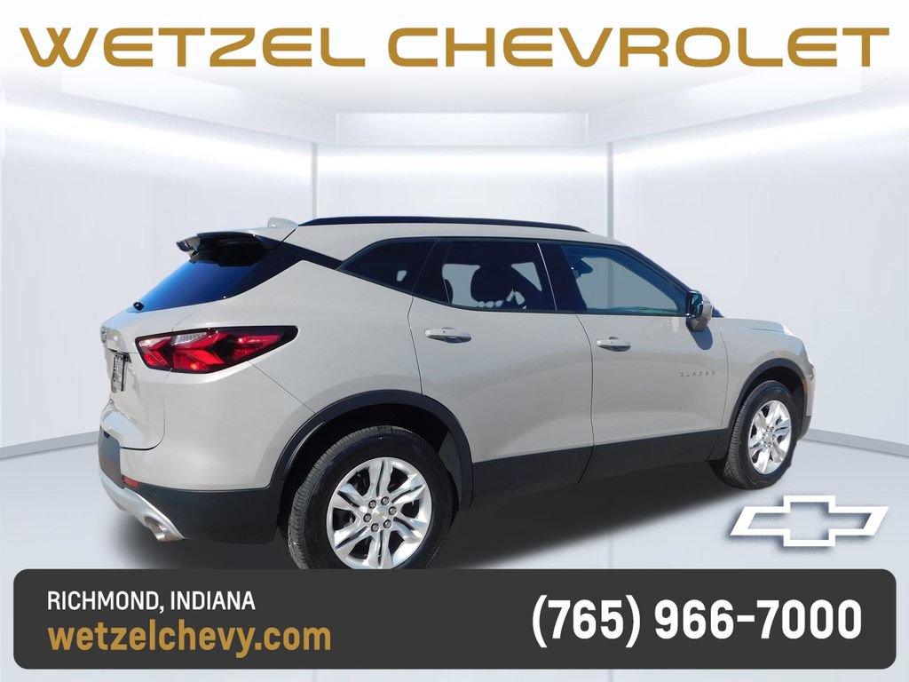 Used 2021 Chevrolet Blazer LT FWD image 3