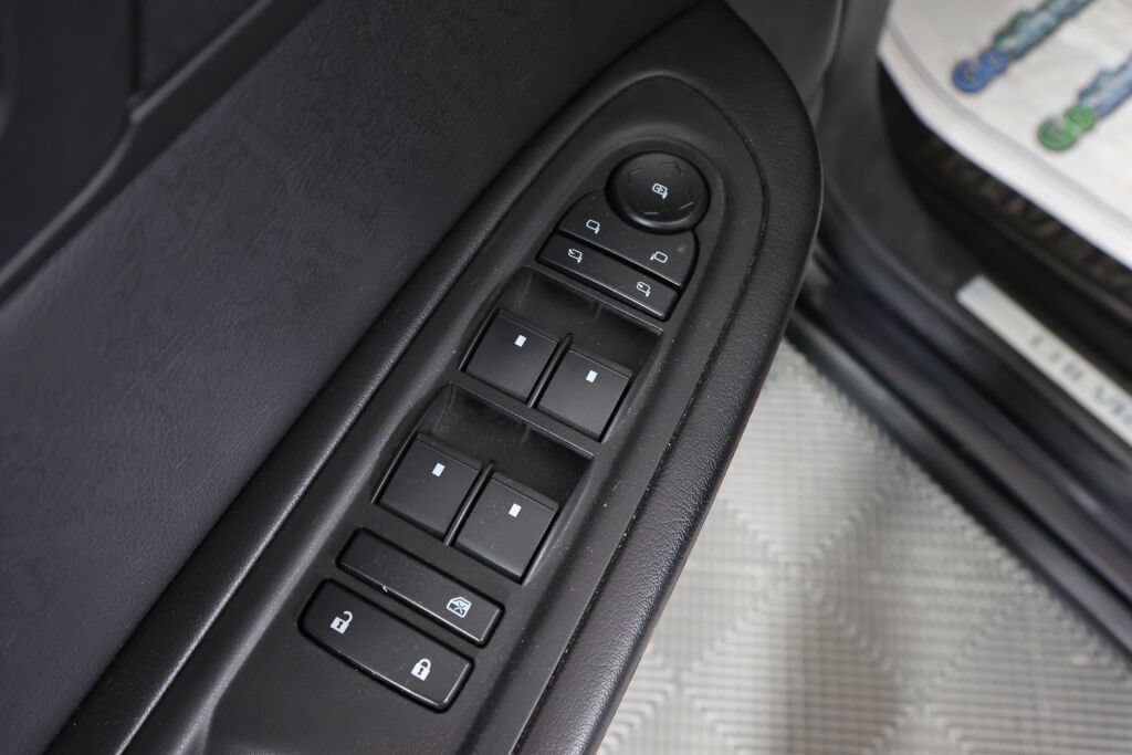 Used 2014 Chevrolet Traverse LTZ w/ LPO, 'HIT The Road' Package FWD image 32