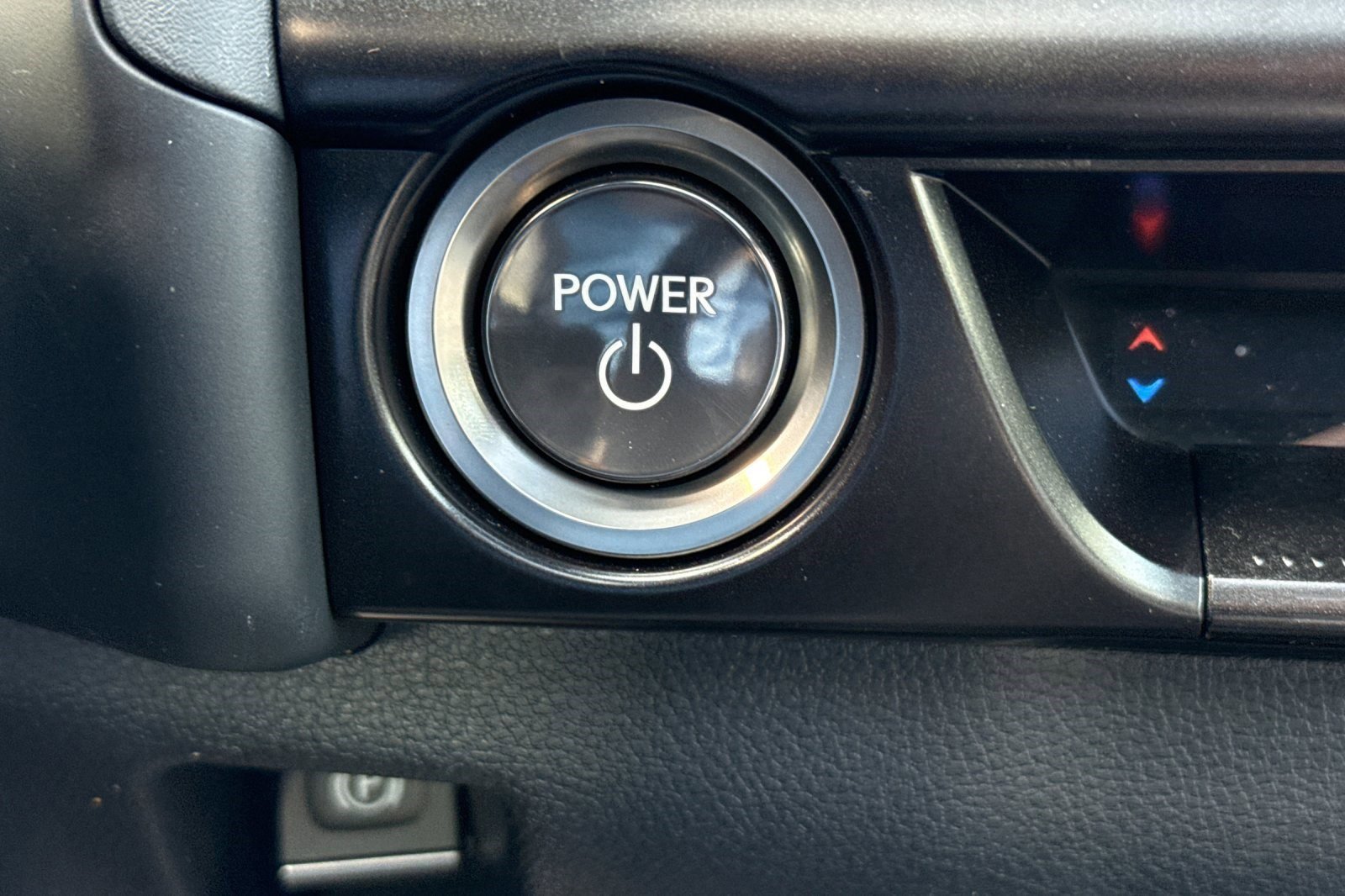 Used 2024 Lexus UX 250h FWD image 33