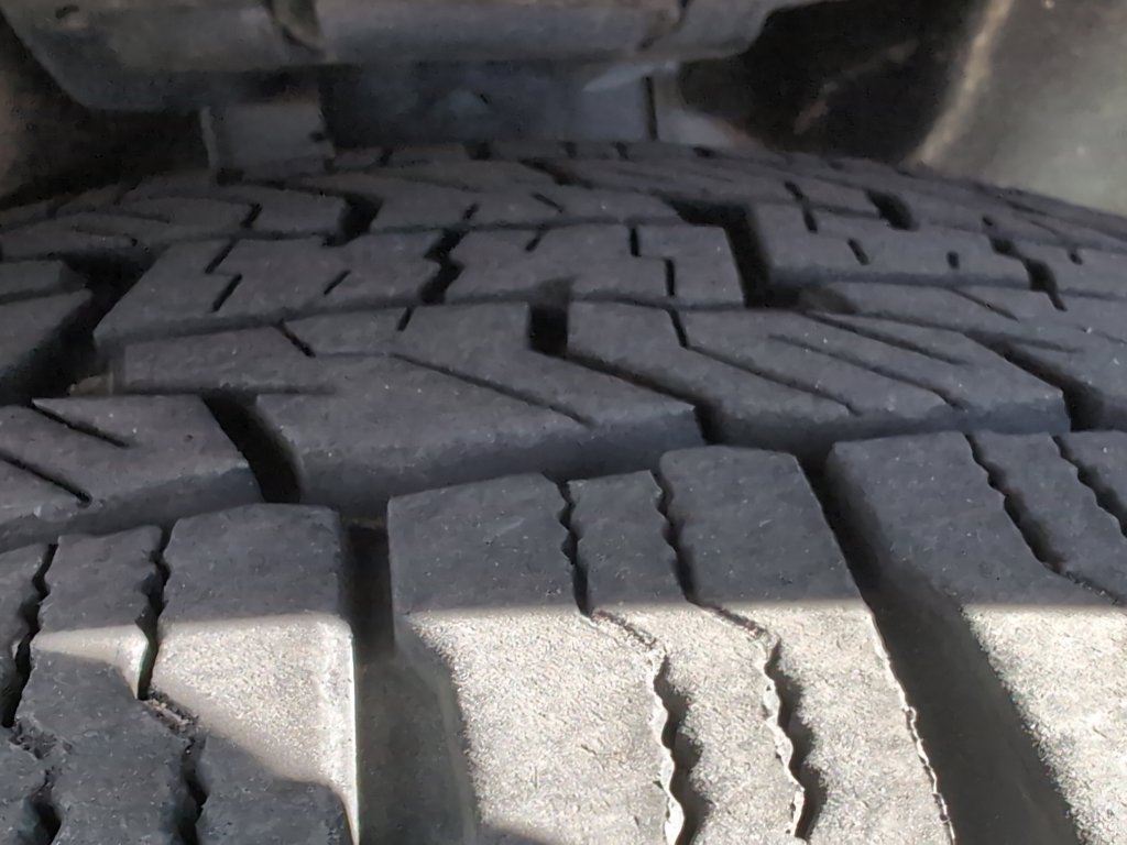 Used 2023 Ford Explorer XLT w/ Equipment Group 202A image 37