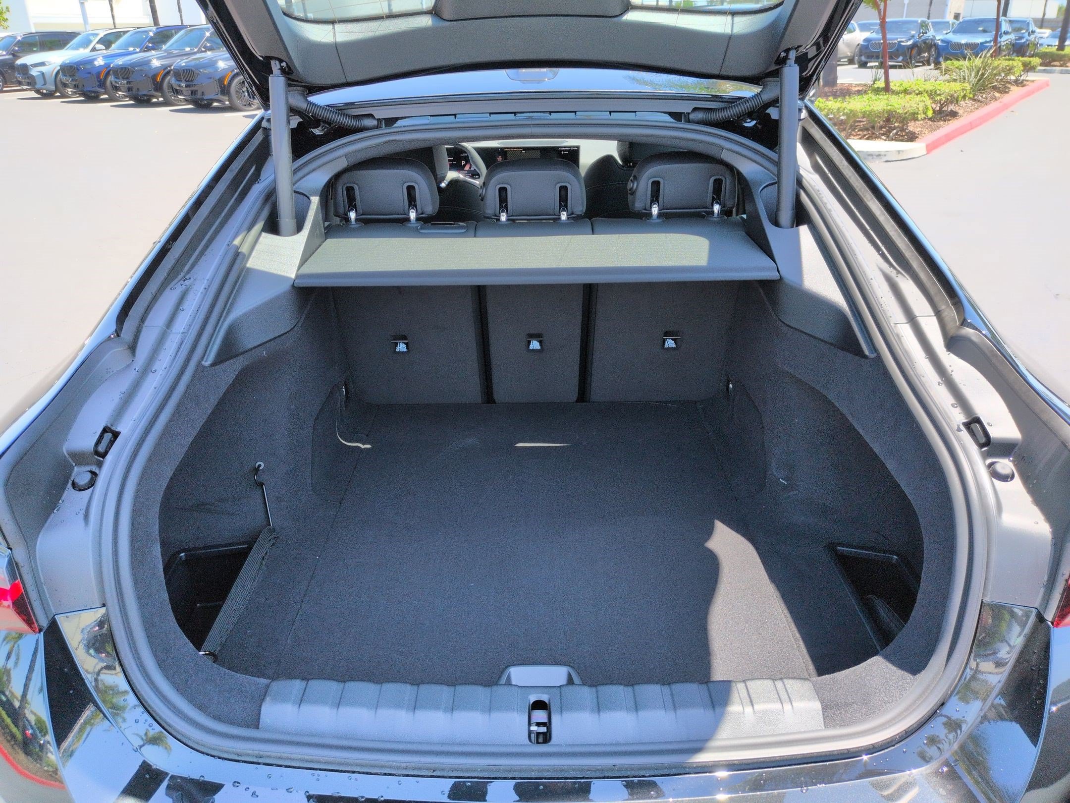 New 2026 BMW i4 eDrive40 w/ Premium Package RWD image 32