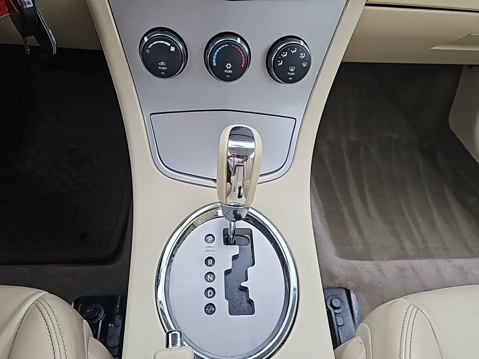 Used 2008 Chrysler Sebring Limited w/ Luxury Group FWD image 19