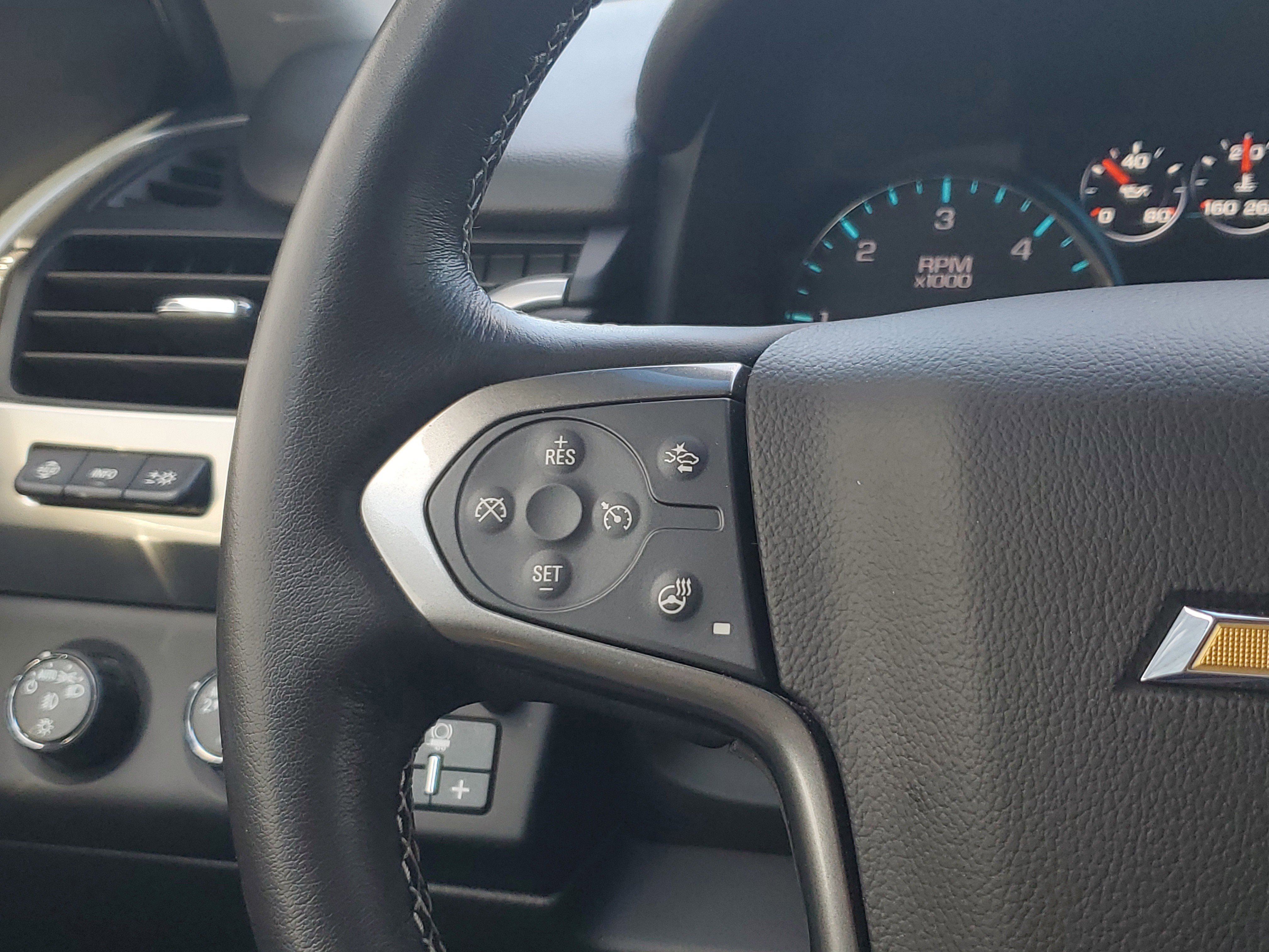 Used 2020 Chevrolet Suburban Premier image 27