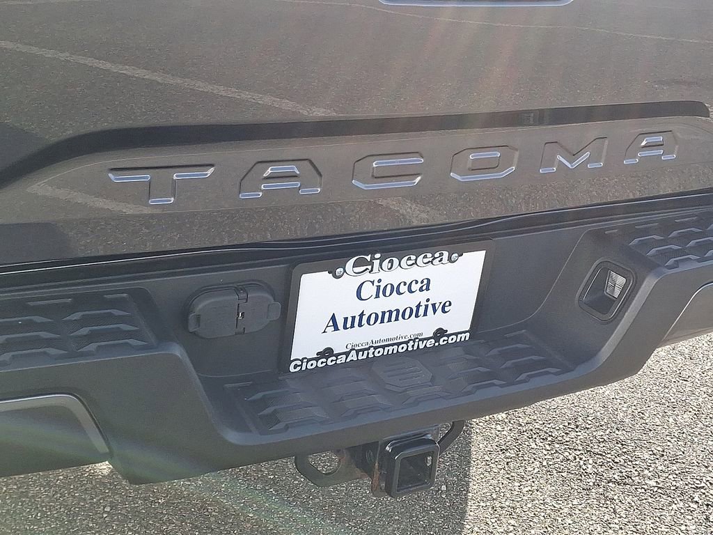 Used 2019 Toyota Tacoma TRD Sport image 31